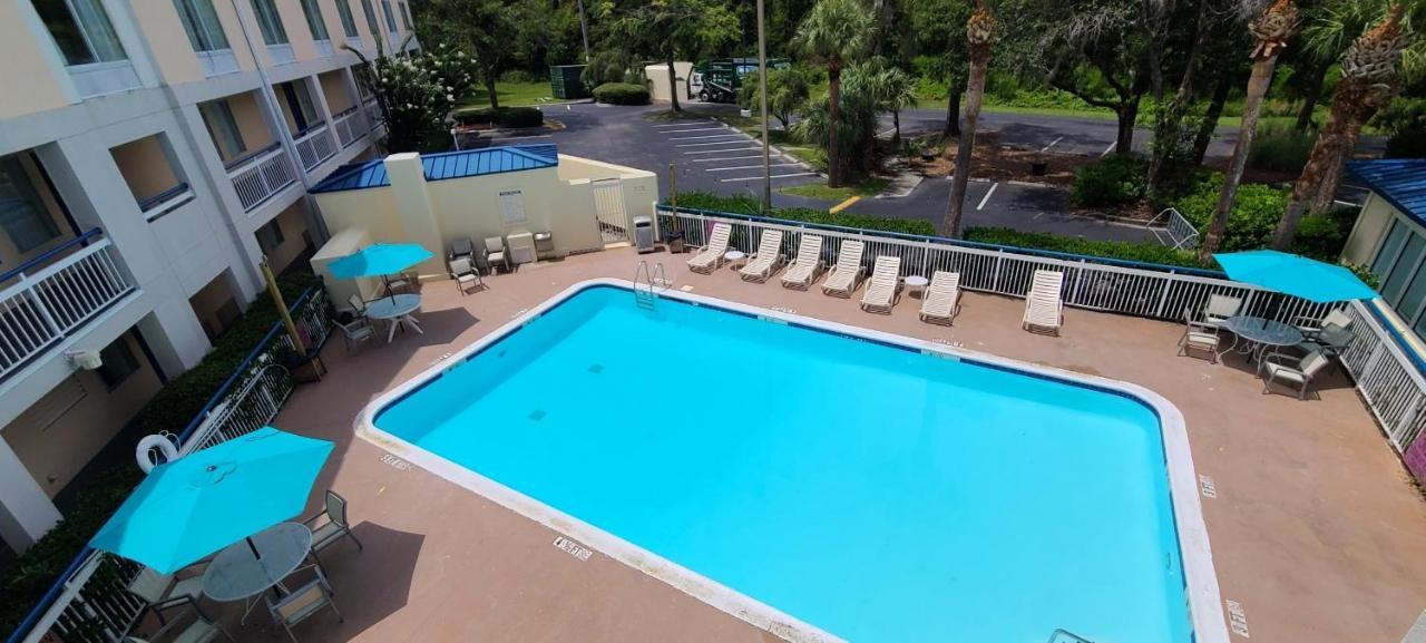 Hotel Carolina A Days Inn By Wyndham Гілтон-Гед-Айленд Екстер'єр фото